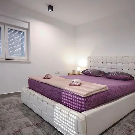 Bahus 2 アパート